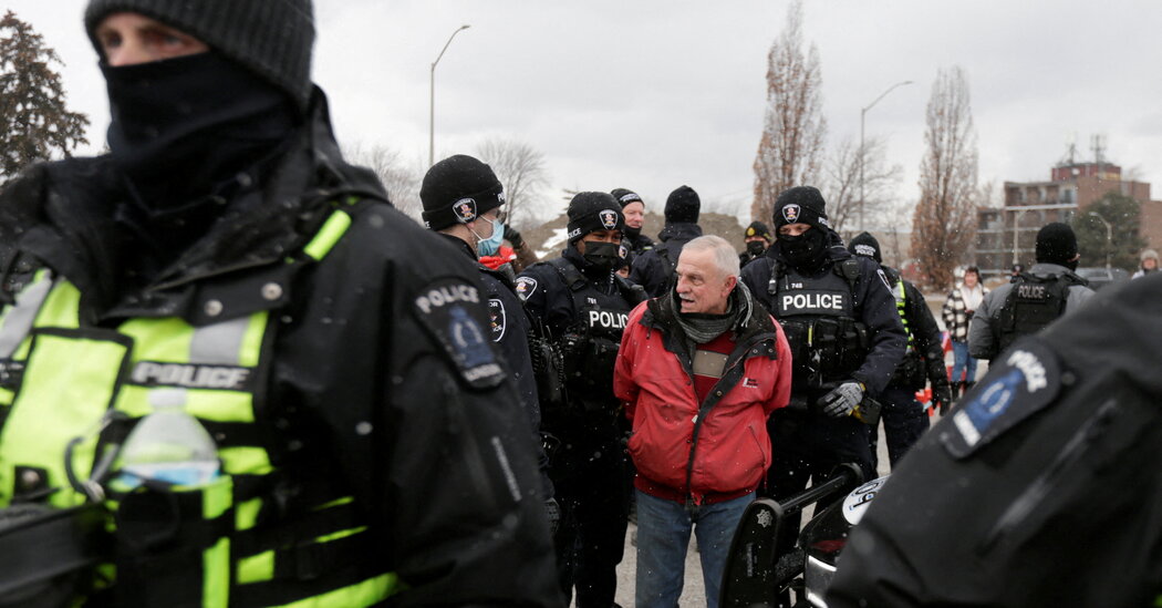 canada-opens-blockaded-bridge,-but-in-ottawa,-truckers-won’t-budge