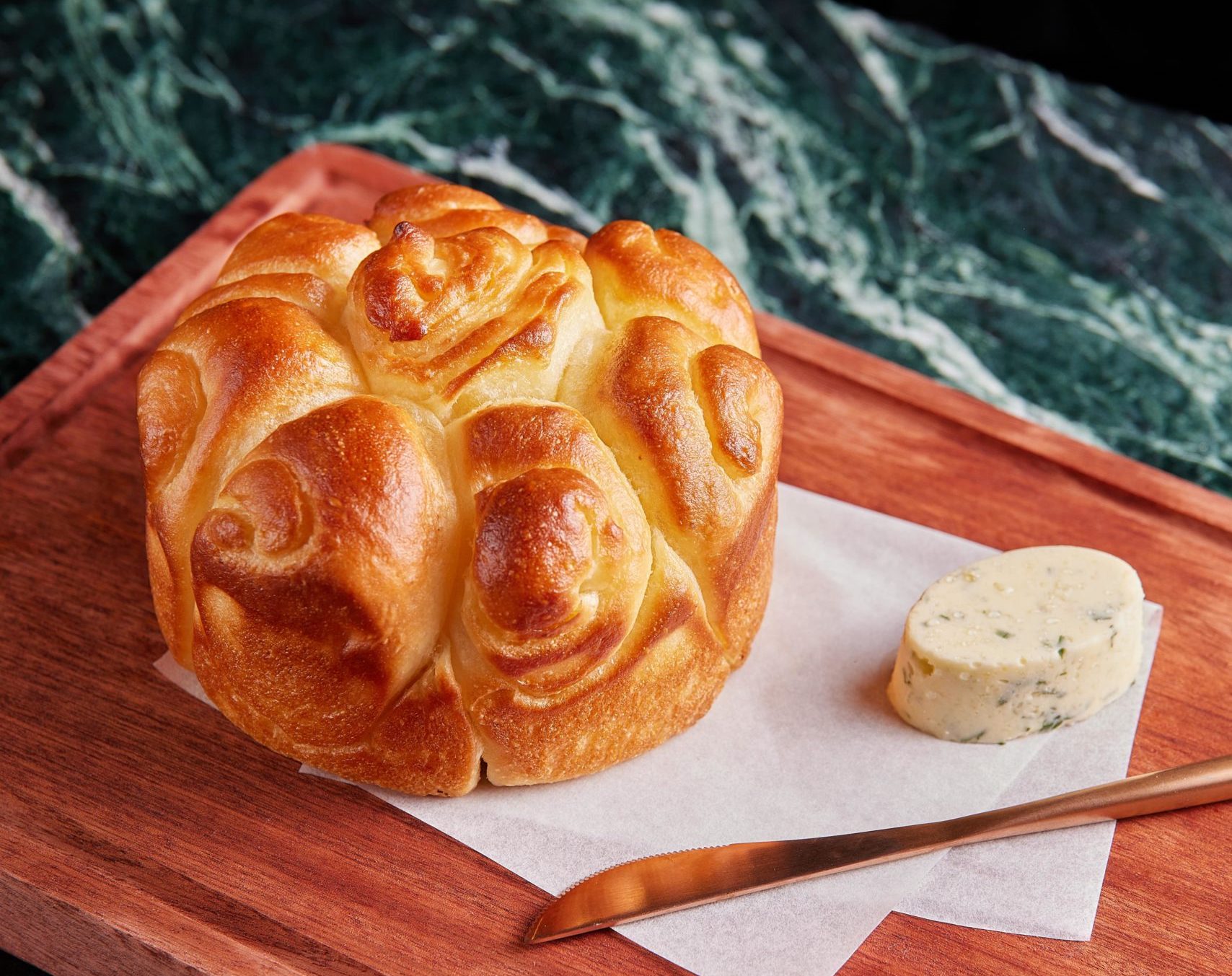 here’s-where-you-can-try-the-trending-pull-apart-bread