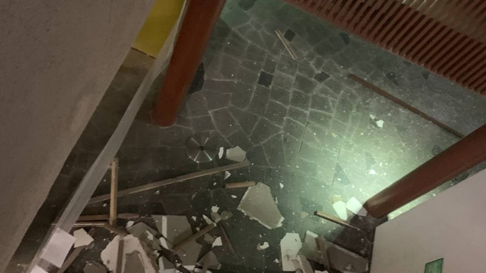 false-ceiling-collapses-at-ntu,-no-injuries-reported