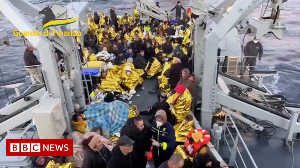 greece-ferry-fire:-hundreds-rescued-from-blaze-off-corfu-coast