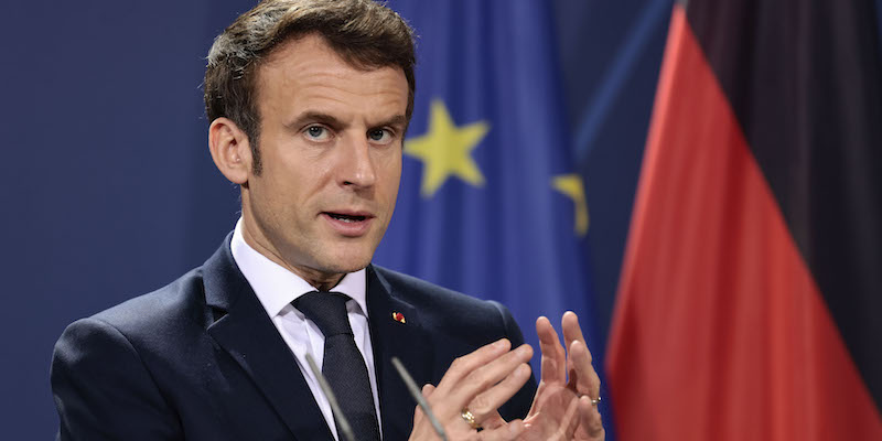 emmanuel-macron-ha-infine-annunciato-la-sua-ricandidatura-alle-elezioni-presidenziali-francesi