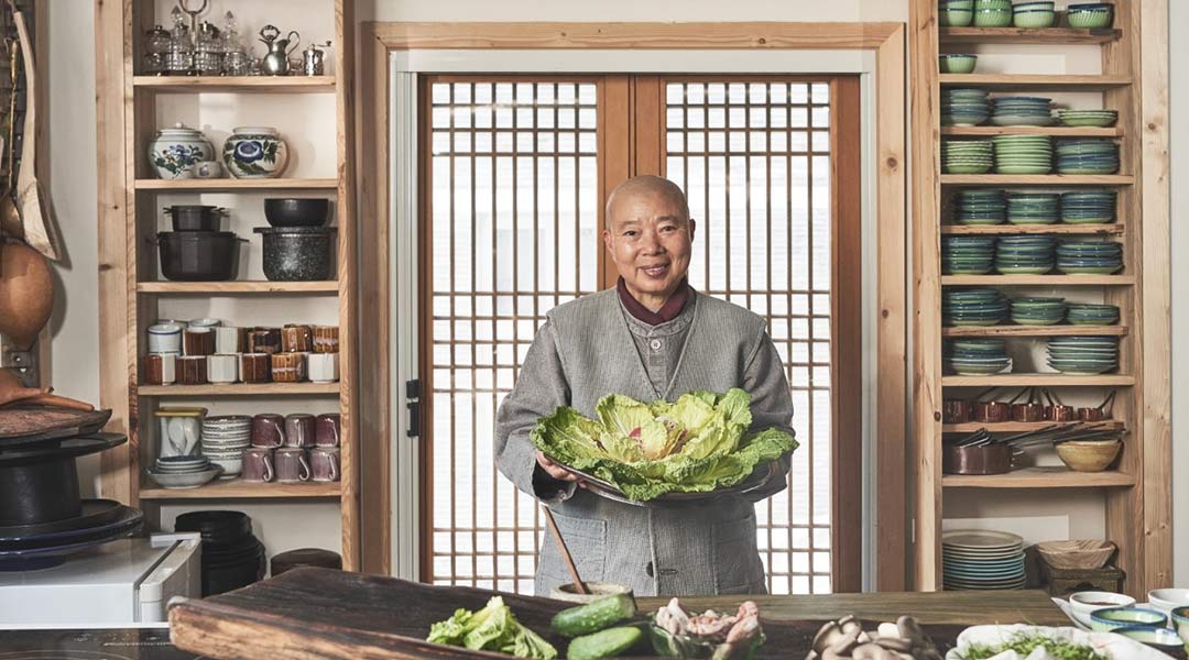 philosopher-chef:-jeong-kwan,-a-buddhist-monk,-just-won-asia’s-50-best-restaurants’-icon-award