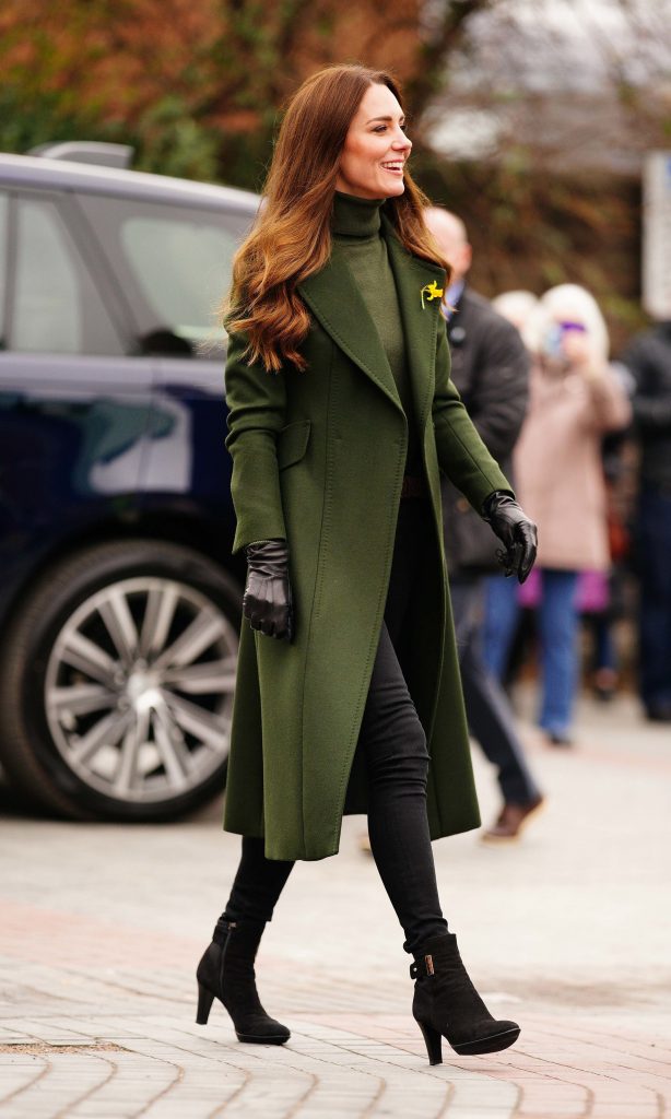 the-duchess-of-cambridge-proves-she’s-the-queen-of-green-fashion-by-rewearing-boots-from-her-first-ever-royal-engagement