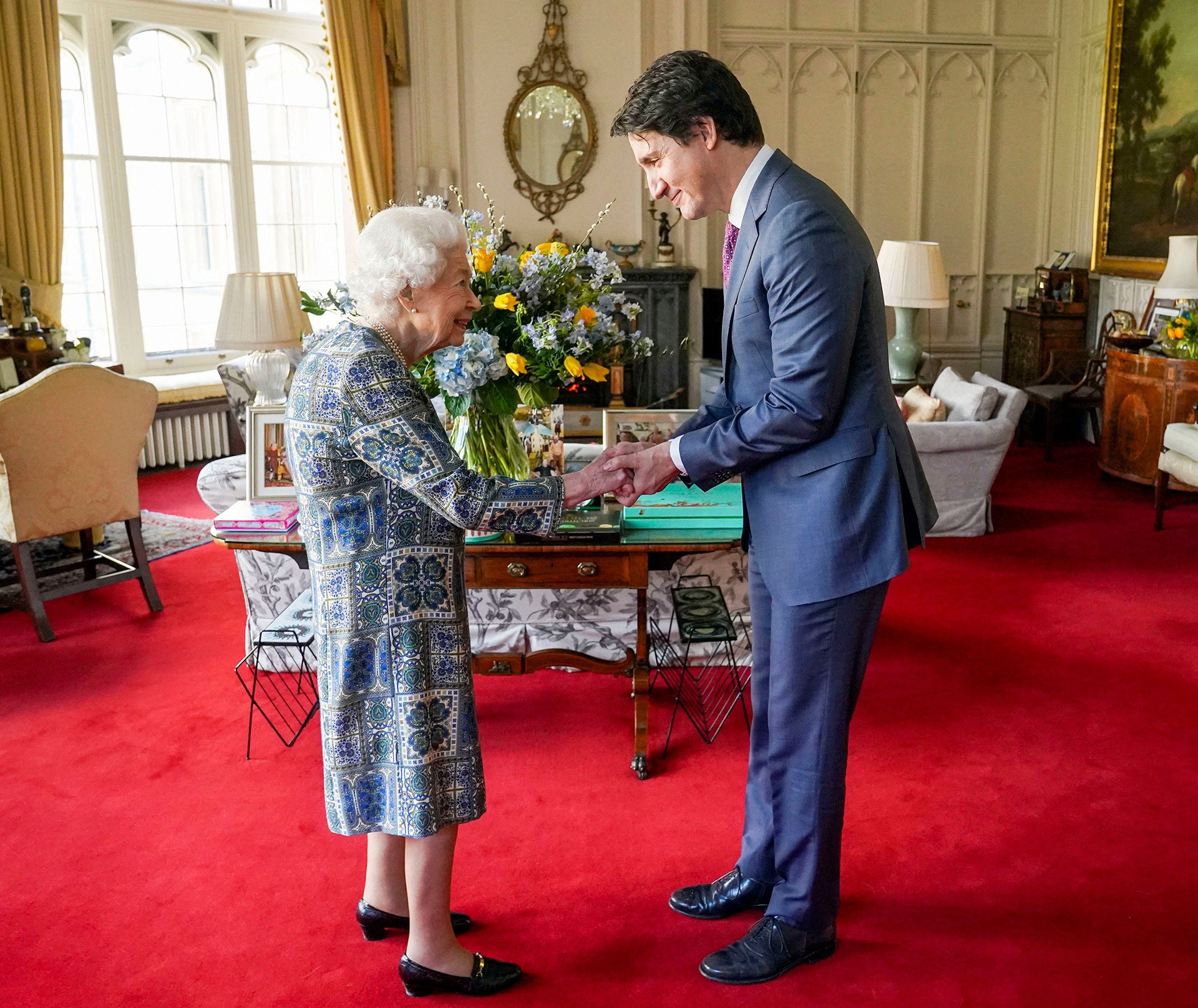 the-queen-hosts-canadian-prime-minister-justin-trudeau-in-first-in-person-engagement-since-covid-19-diagnosis