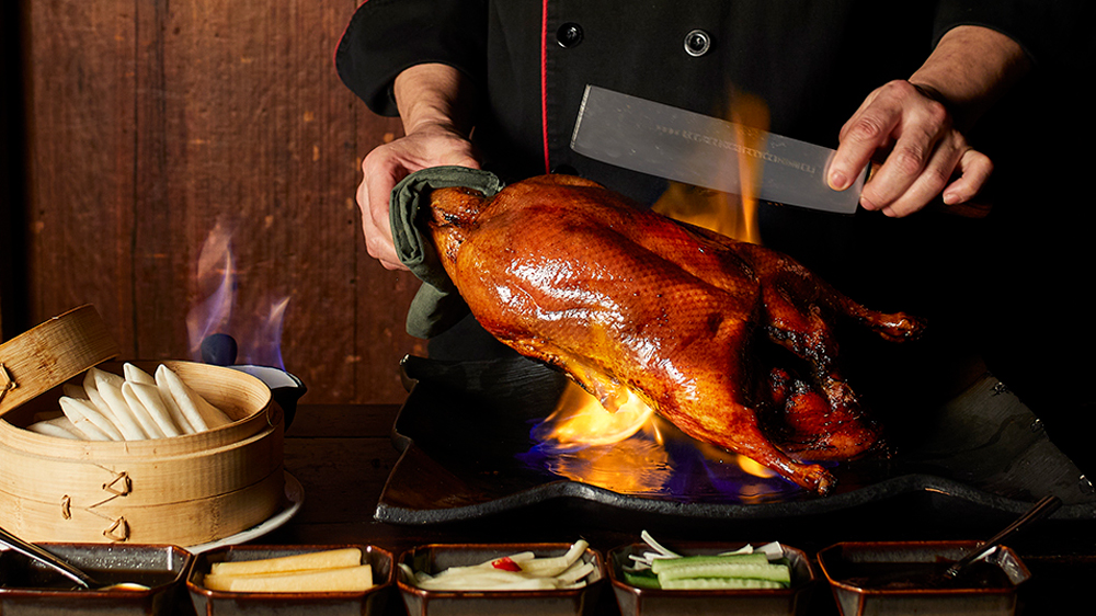 why-you-should-seek-out-the-luxurious-experience-of-dining-on-whole-roasted-duck