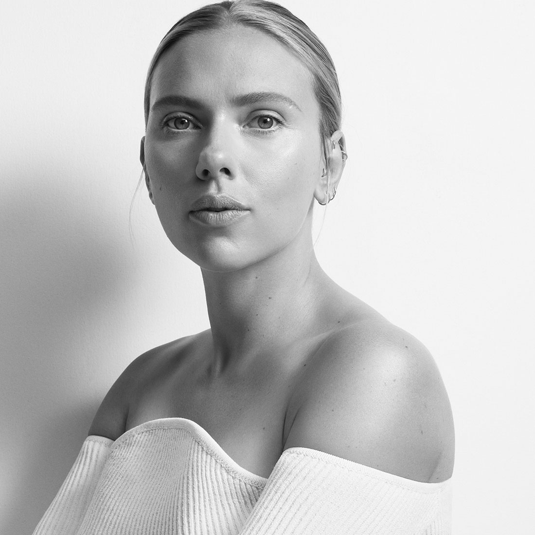 scarlett-johansson-on-her-new-brand,-her-go-to-products,-and-what-beauty-means-to-her