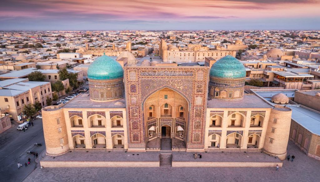 bukhara,-la-citta-gioiello-della-via-della-seta