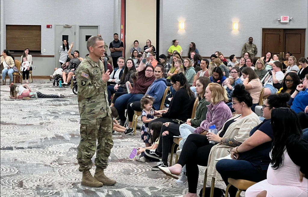 families-of-troops-deployed-to-nato’s-flank-sound-off-in-town-hall-with-army’s-top-nco