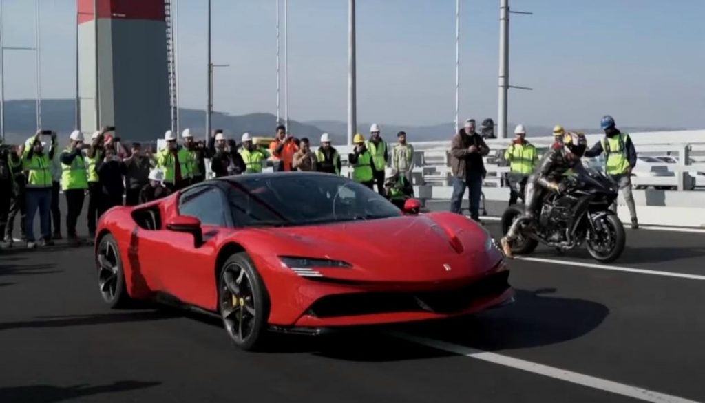 ferrari-sf90-stradale-vs-kawasaki-h2r:-drag-race-stellare-[video]