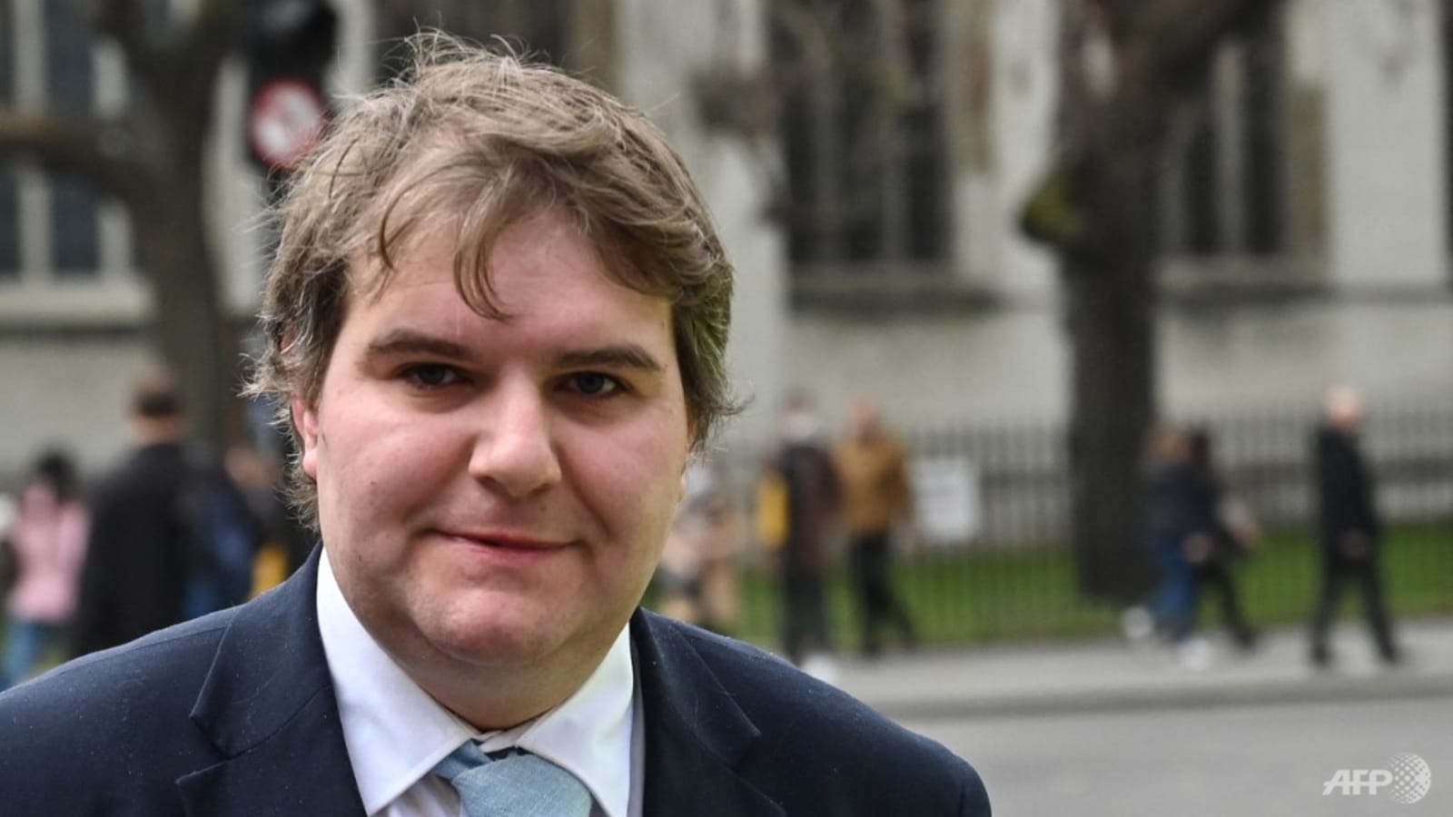 uk-lawmaker-becomes-first-to-come-out-as-trans