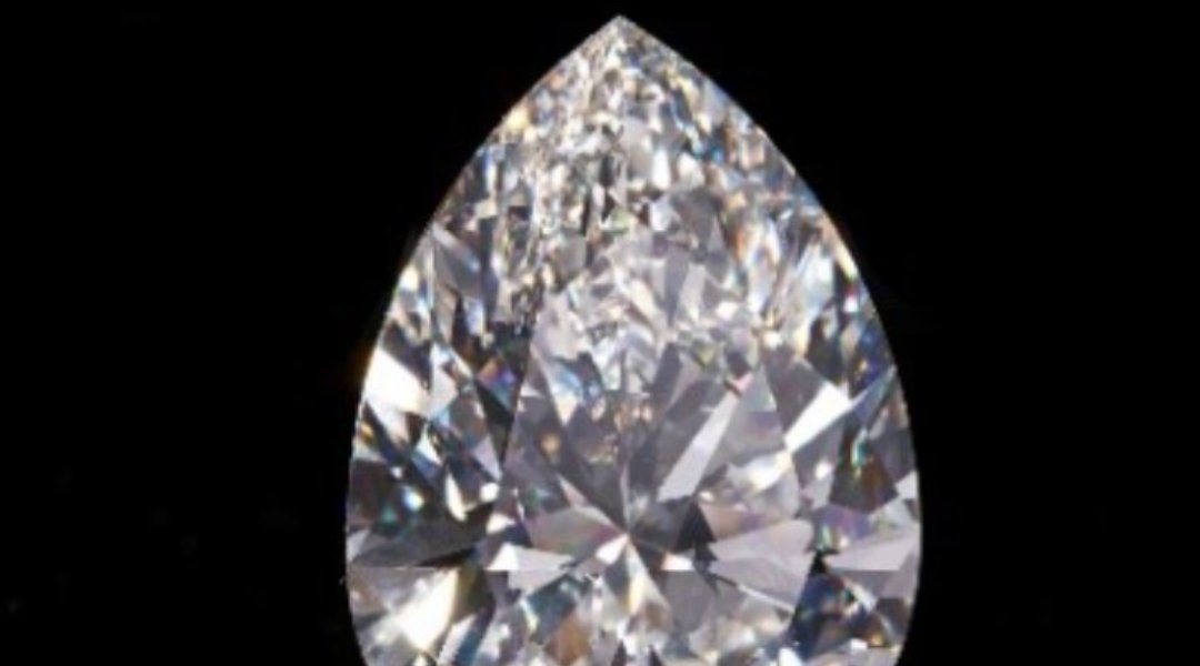 worth-its-weight:-“the-rock”-is-the-largest-white-diamond-ever-to-appear-in-auction