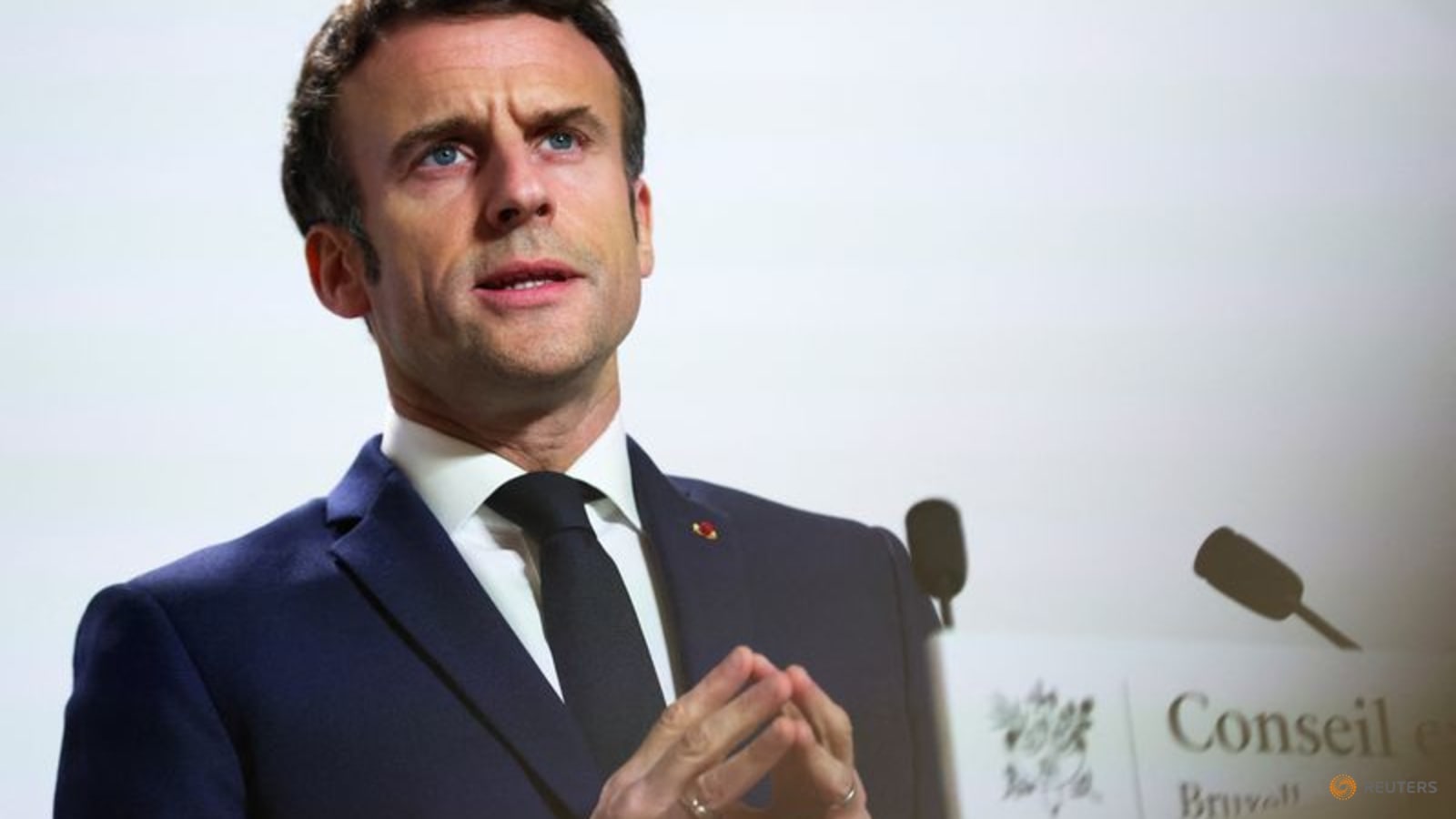 french-oppose-macron’s-proposed-later-retirement,-poll-shows-as-election-looms