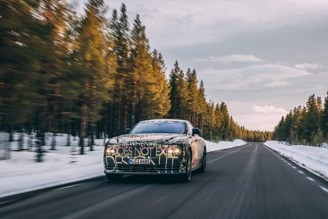 spectre,-rolls-royce’s-first-all-electric-motor-car-completes-winter-testing