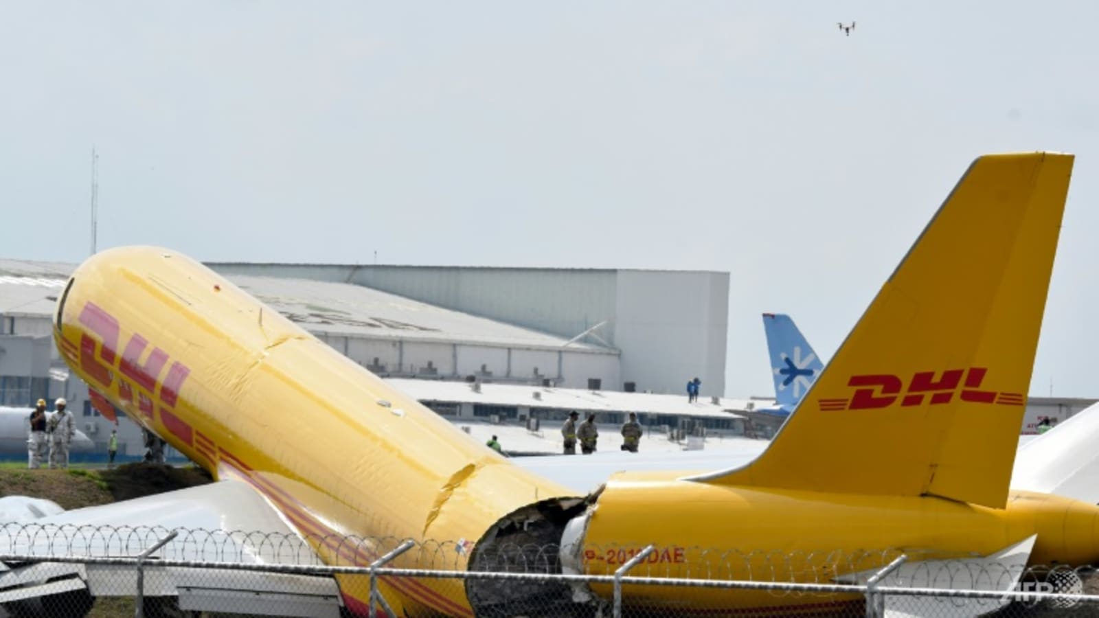 dhl-plane-breaks-in-two-during-emergency-landing-in-costa-rica-airport