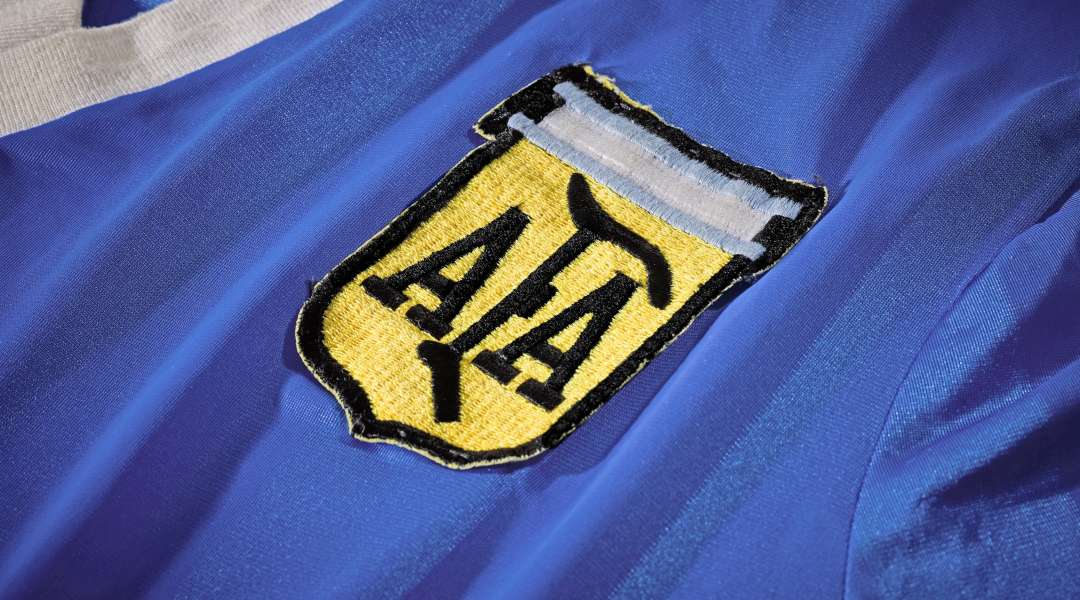 top-of-the-world:-diego-maradona’s-“hand-of-god”-football-jersey-expected-to-make-history-at-auction