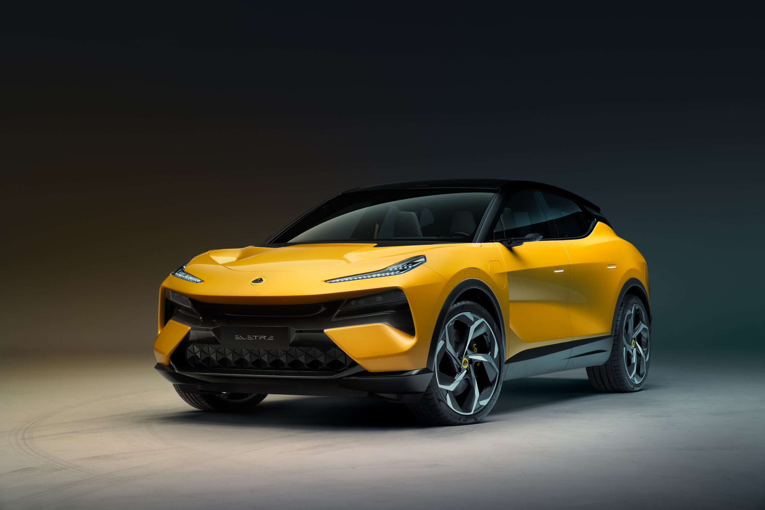lotus-cars-begins-new-dawn-with-the-eletre-hyper-suv