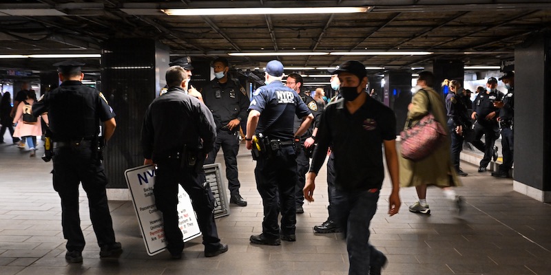 l’uomo-sospettato-della-sparatoria-nella-metropolitana-di-new-york-e-stato-arrestato-a-manhattan