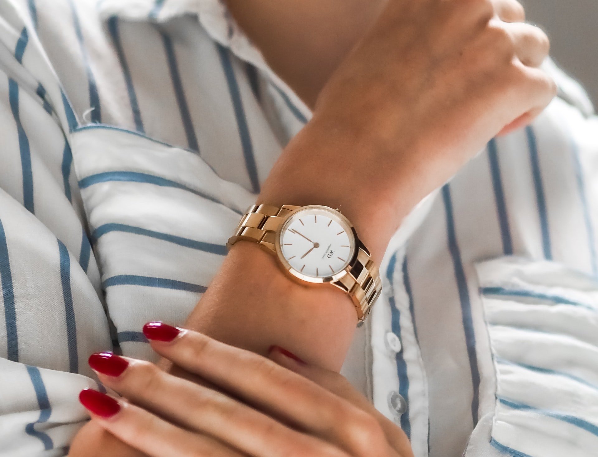 top-5-gold-watches-for-women