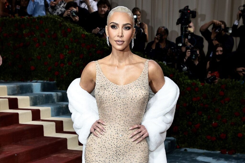 keeping-up-with-dressgate-(kim-kardashian’s-met-gala-look)