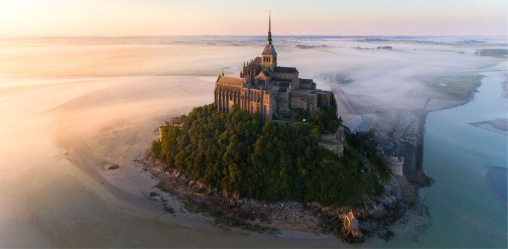 beautiful-french-castles-that-are-straight-out-of-fairy-tales