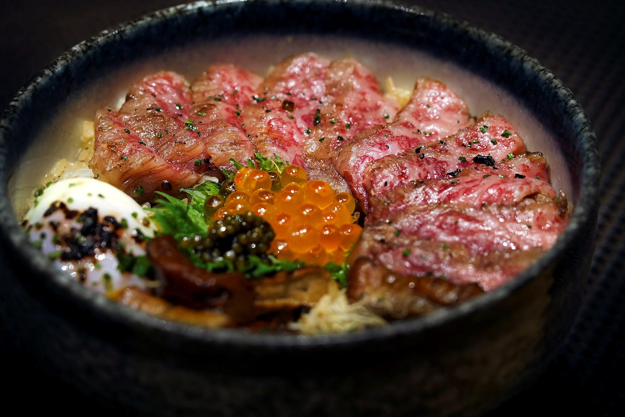 savour-these-luxurious-wagyu-dons-in-singapore