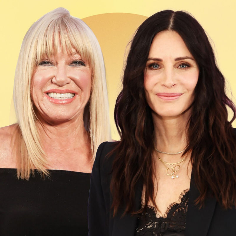 watch-courteney-cox-and-suzanne-somers-use-thighmasters