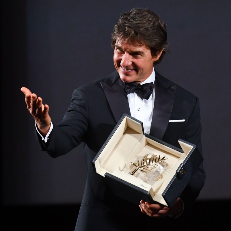 cannes-2022:-tom-cruise-gets-honorary-palme-d’or-at-‘top-gun:-maverick’-premiere