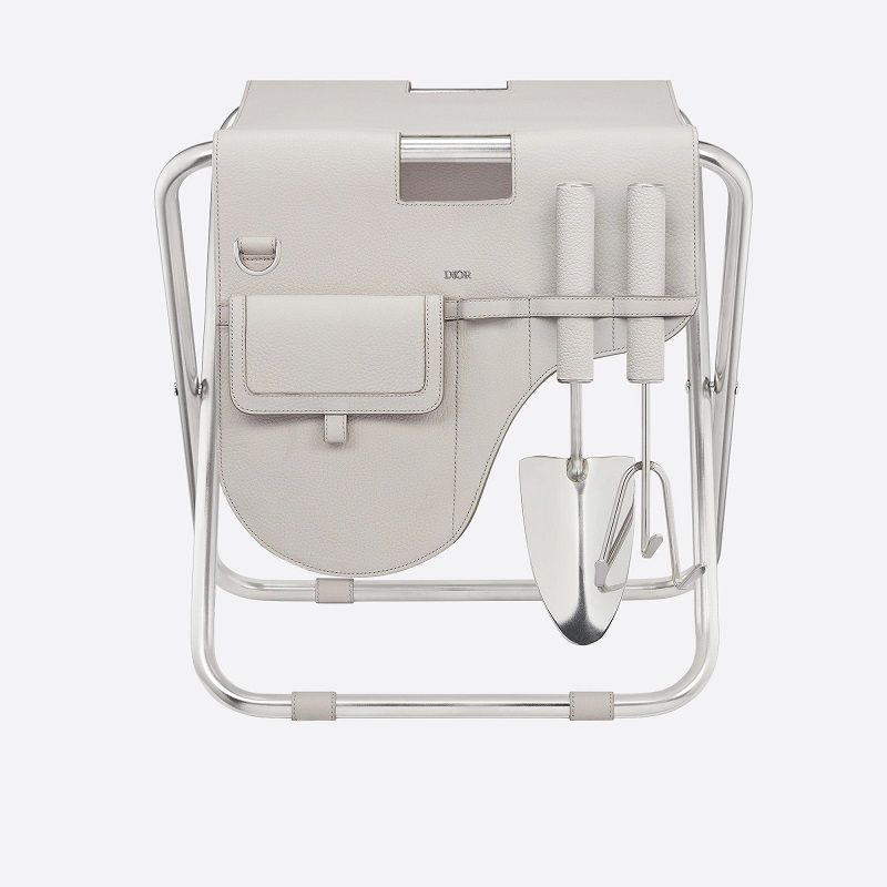 dior-unveils-a-gardening-set-complete-with-a-dior-saddle-inspired-stool-and-tools-for-plant-parents