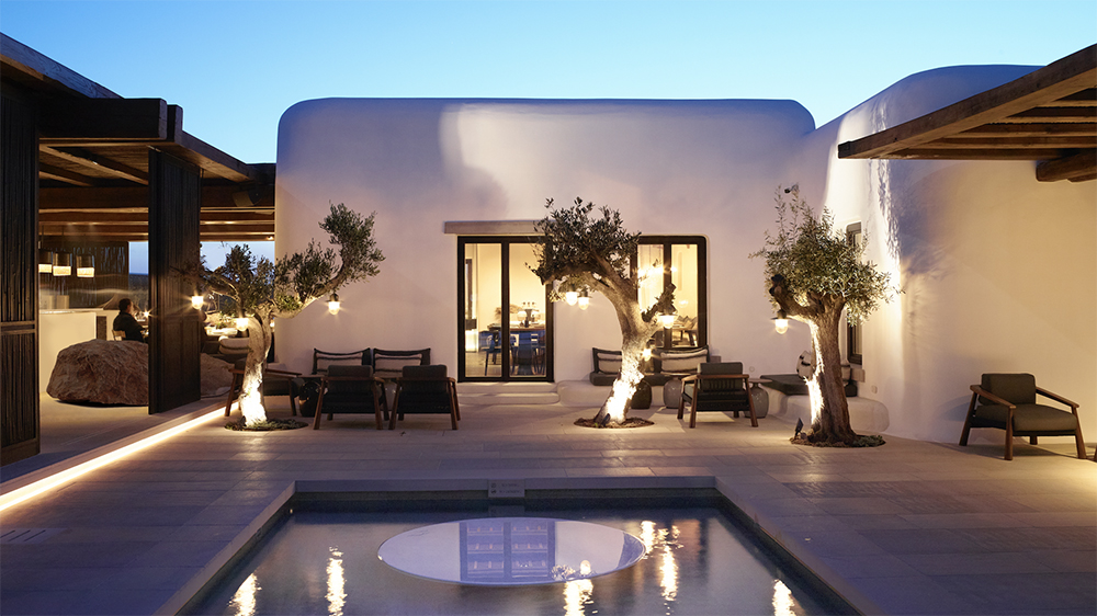 this-new-mykonos-resort-blends-old-world-greek-sensibilities-with-5-star-luxury