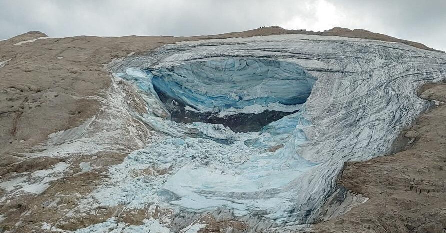 glacier-collapse-in-italy’s-alps-kills-climbers