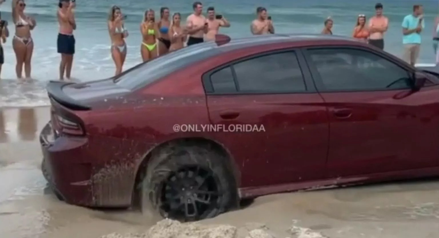 come-non-soccorrere-un’auto-arenata-sulla-spiaggia-[video]