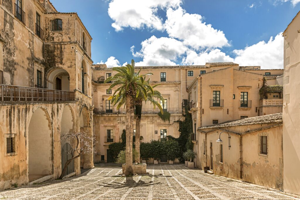 postcard-ad:-cosa-fare-a-noto-nel-weekend