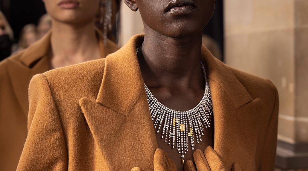 caught-our-eyes:-fendi-introduces-its-first-high-jewelry-with-a-stunning-parure