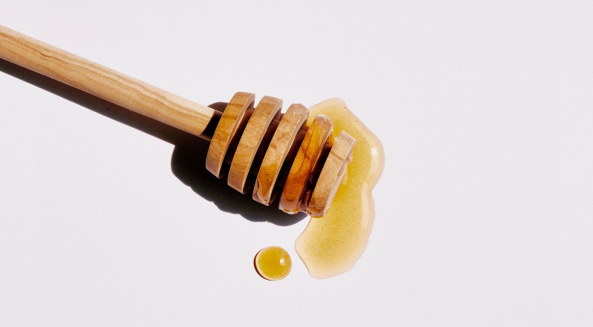 these-are-the-most-significant-benefits-of-honey,-according-to-experts