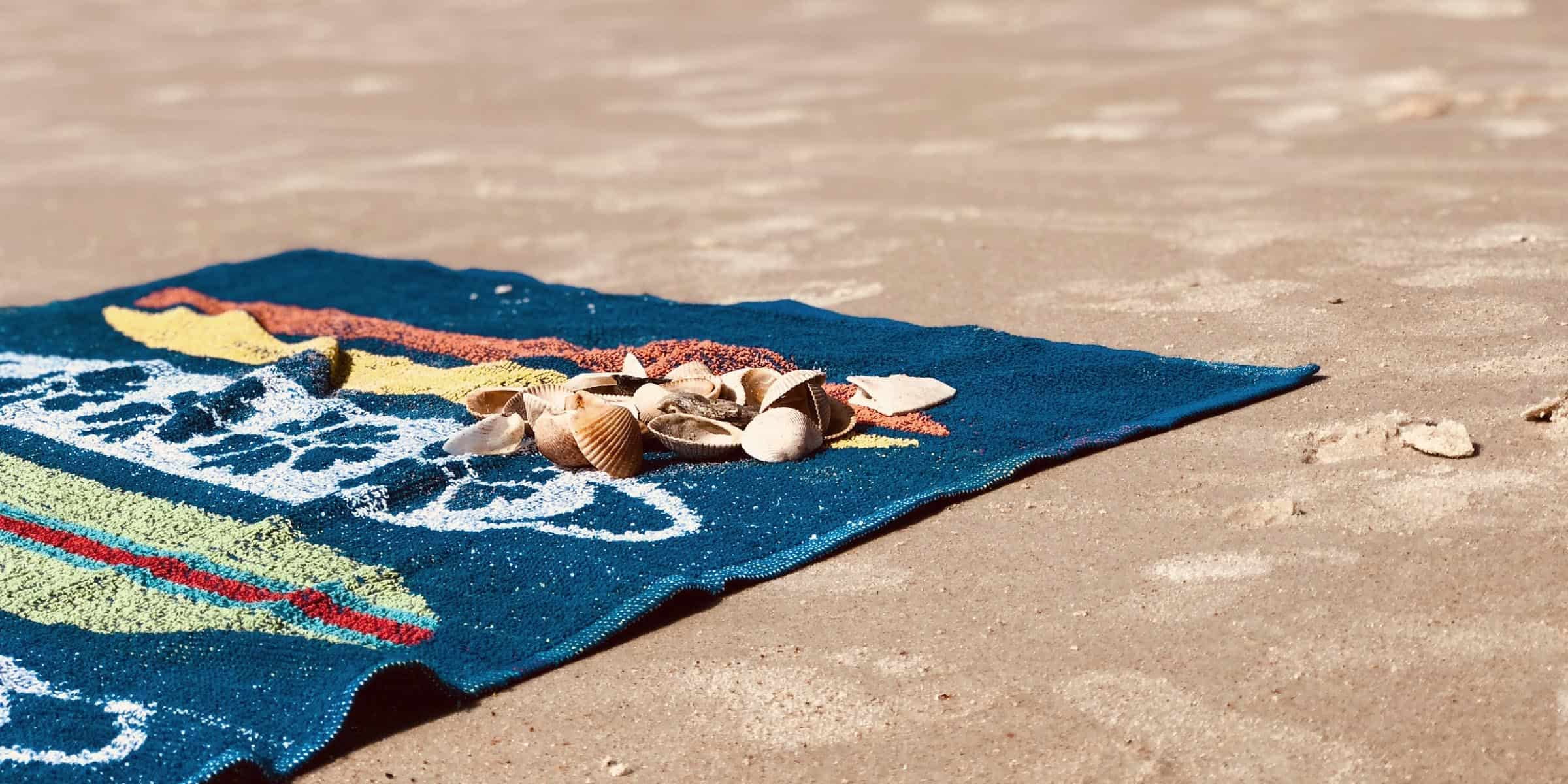 sky-above-and-sand-below:-the-best-beach-towels