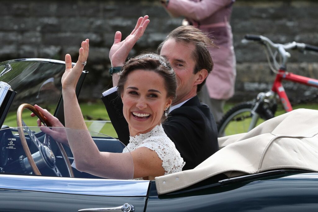 pippa-middleton-wedding-photos:-james-matthews,-prince-george-&-duchess-of-cambridge