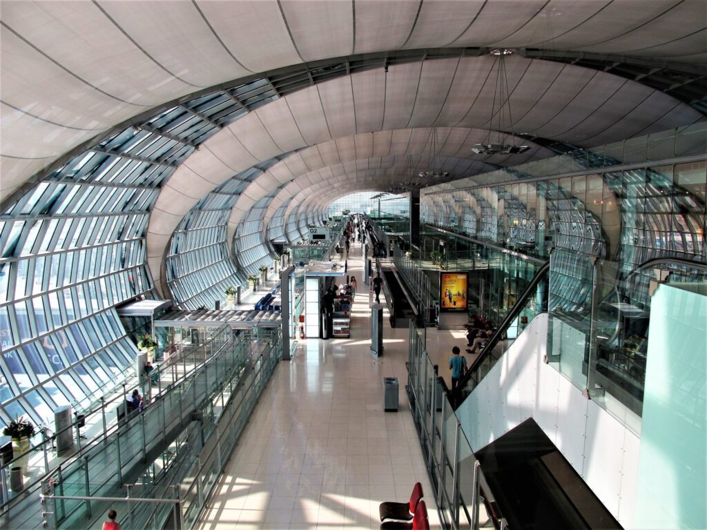 the-7-types-of-travellers-at-suvarnabhumi-airport