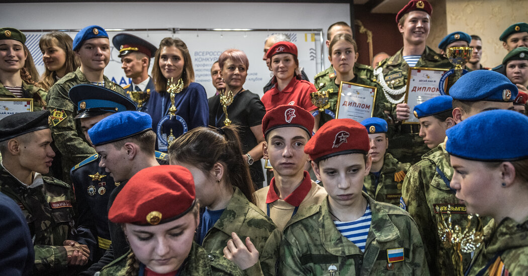 putin-aims-to-shape-a-new-generation-of-supporters-—-through-schools