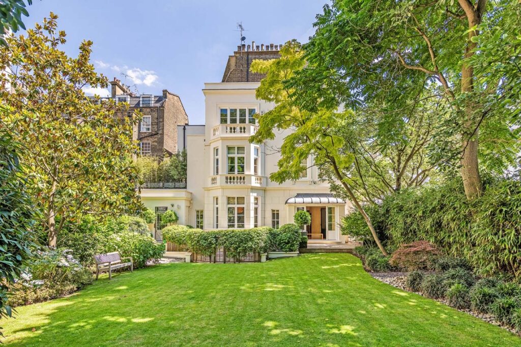 former-home-of-thomas-cubitt-–-the-duchess-of-cornwall’s-ancestor-and-builder-of-belgravia-–-is-for-sale