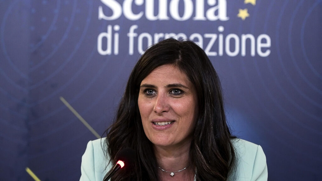 m5s,-chiara-appendino-si-schiera-con-conte