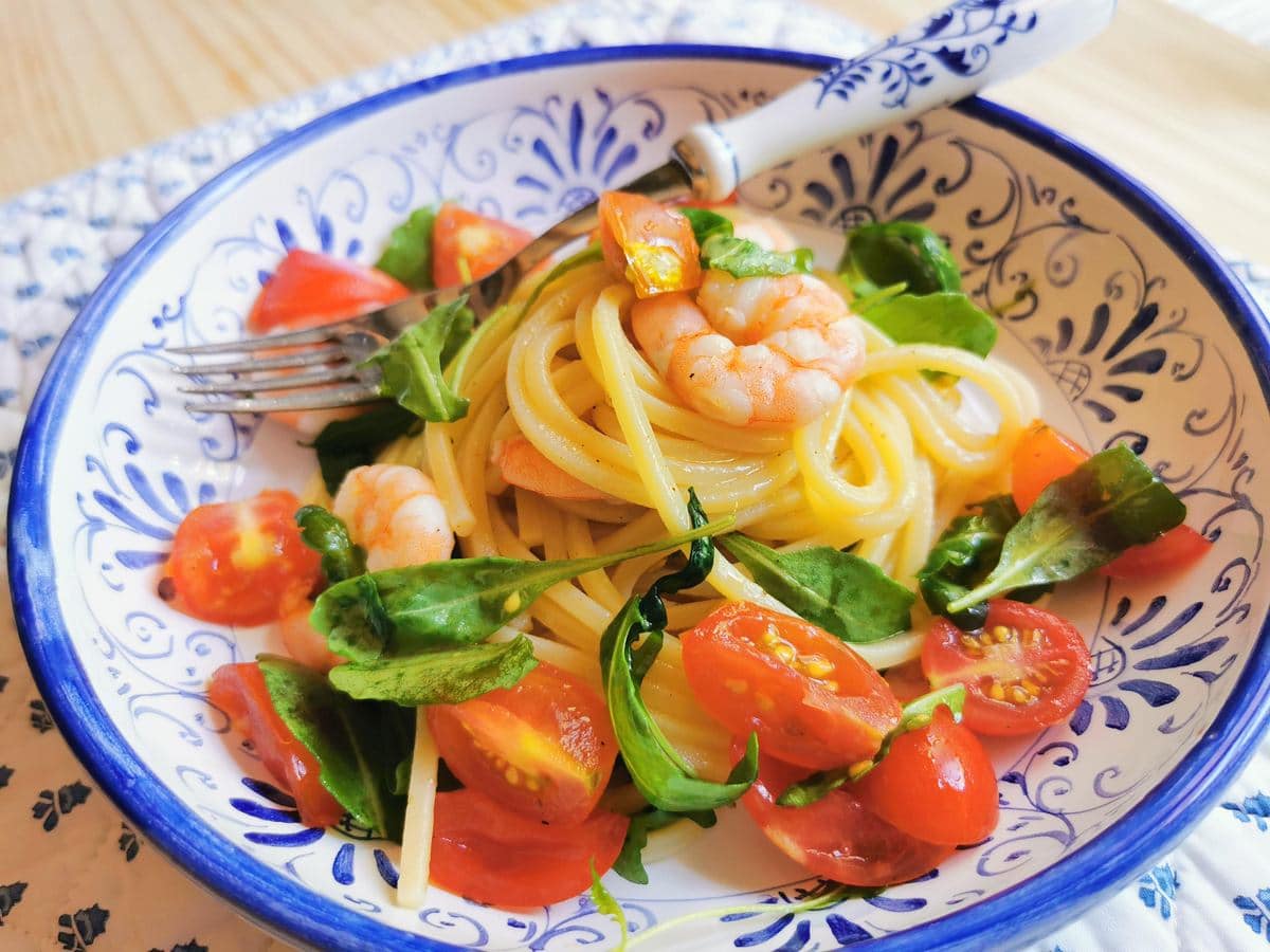italian-cold-spaghetti-salad-with-shrimp