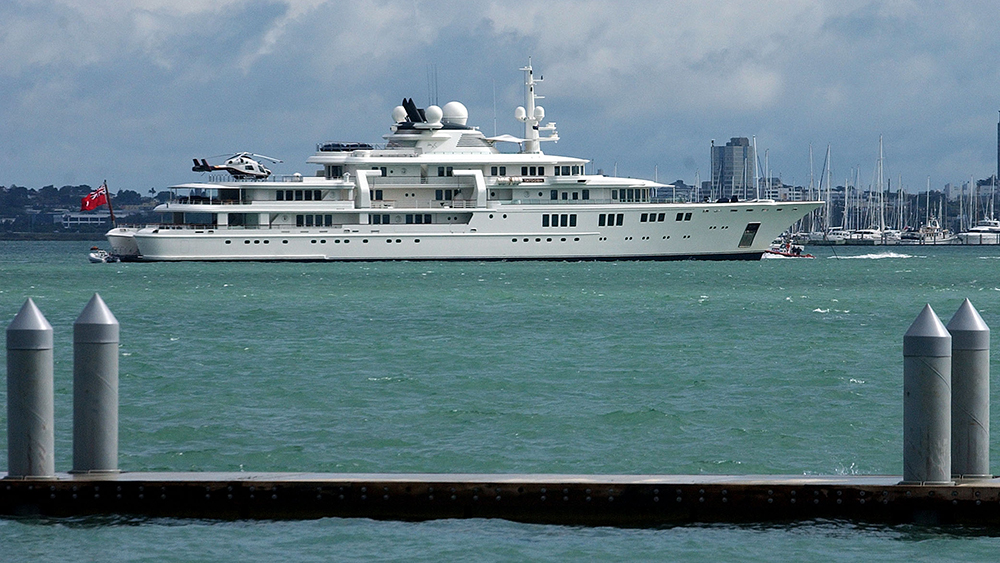 paul-allen’s-303-foot-superyacht-‘tatoosh’-just-hit-the-market-for-$90-million