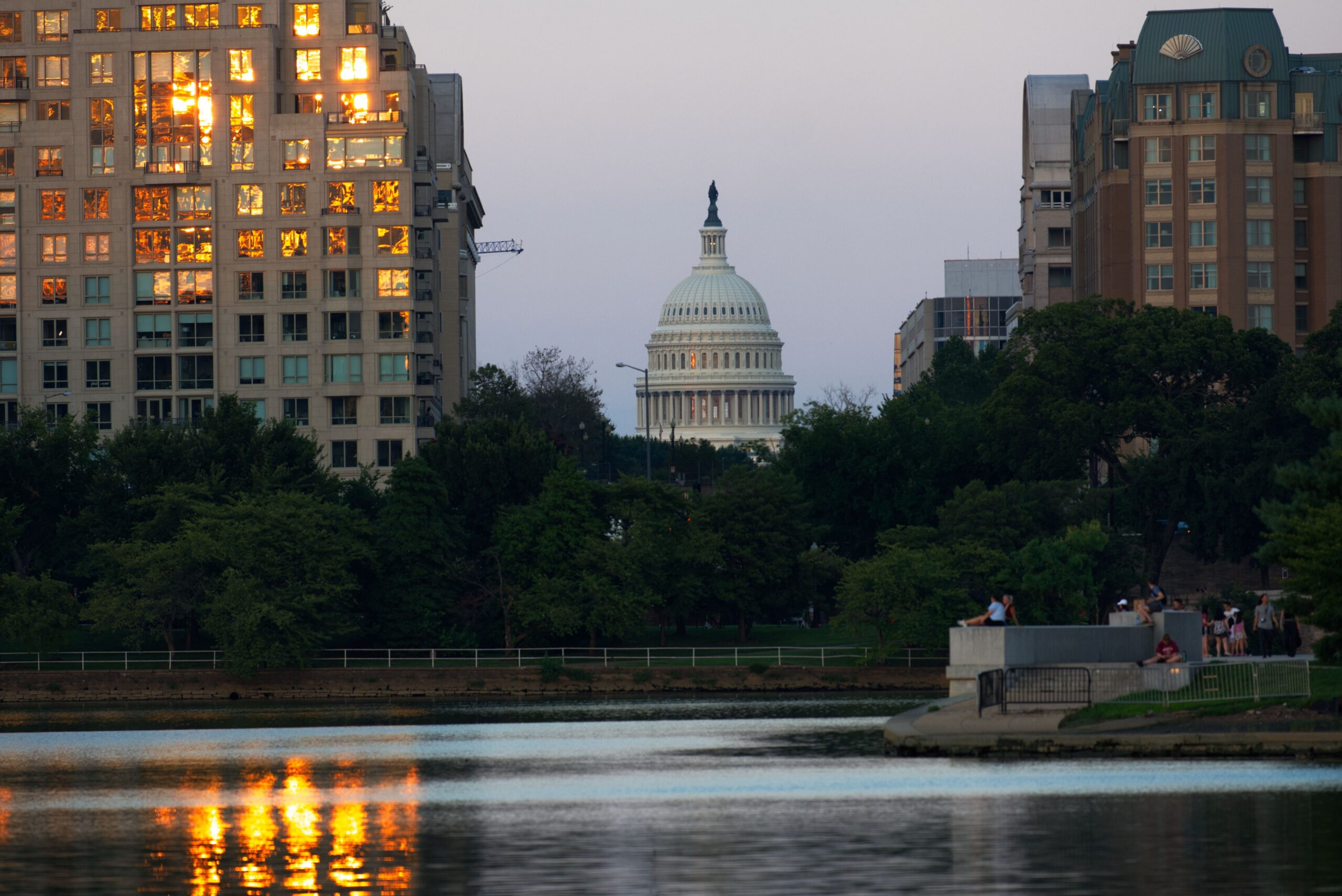 this-week-in-congress:-two-weeks-to-negotiate-a-budget-extension