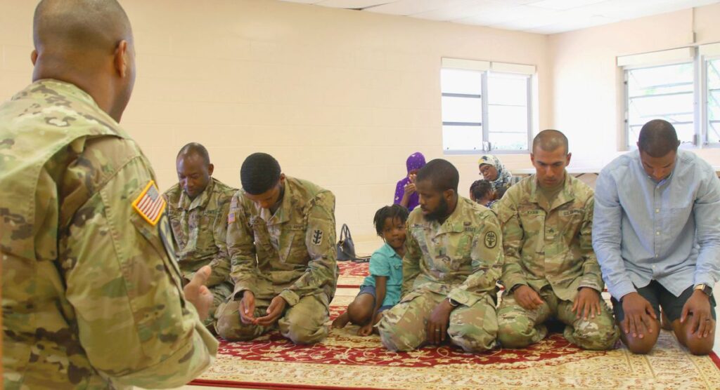 muslim-americans-as-likely-to-join-military-as-other-groups,-poll-says