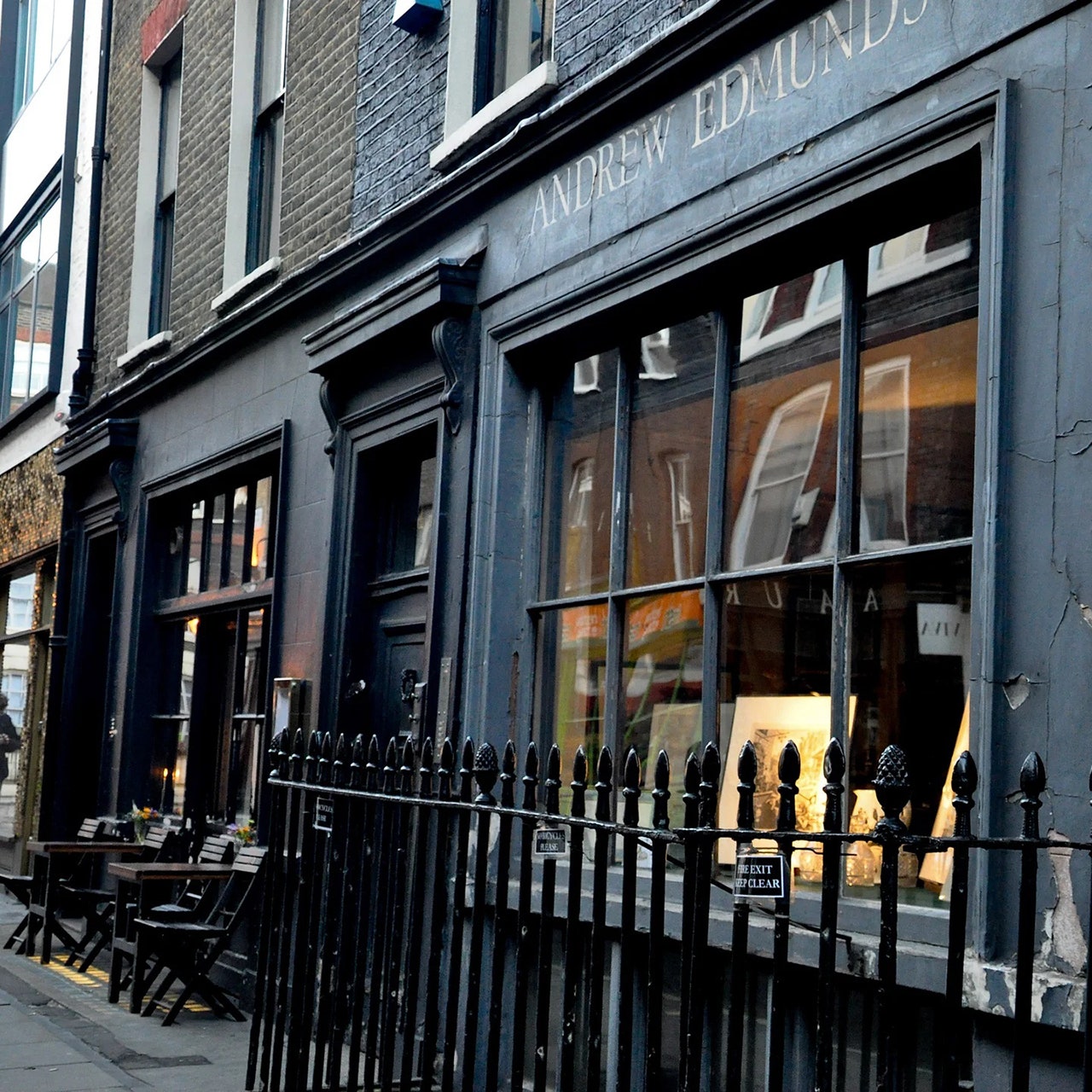 farewell-to-andrew-edmunds,-the-last-bastion-of-old-soho