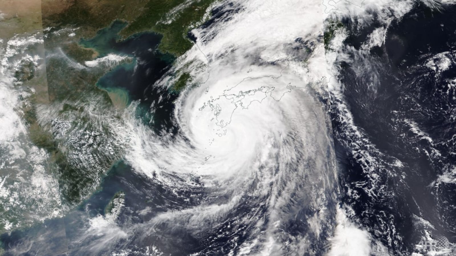 cna-explains:-typhoons-and-hurricanes-–-what’s-the-difference-and-how-are-they-named?