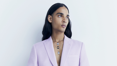 de-beers-debuts-gender-inclusive-jewelry-with-rvl-collection