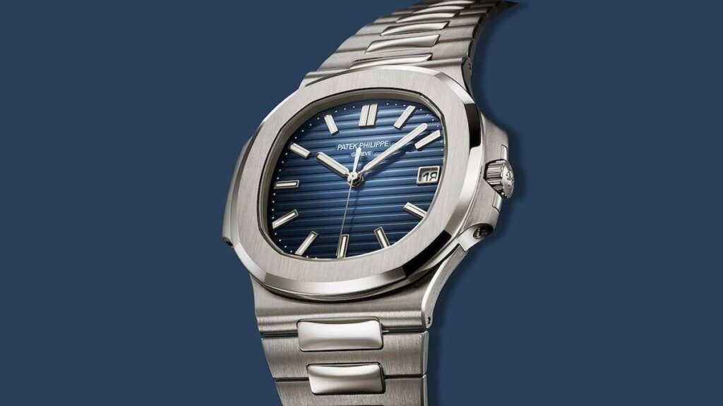 patek-philippe-launches-the-white-gold-nautilus-5811-|-senatus