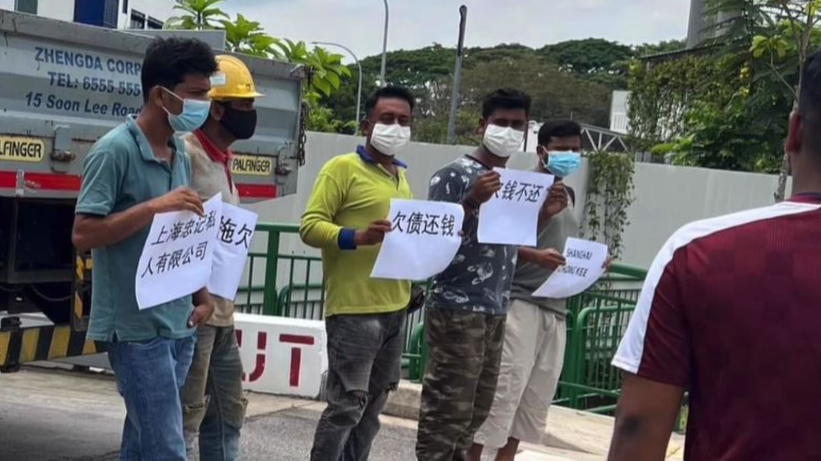 5-workers-in-ang-mo-kio-protest-were-owed-salaries;-payments-settled-in-full-by-employer:-mom