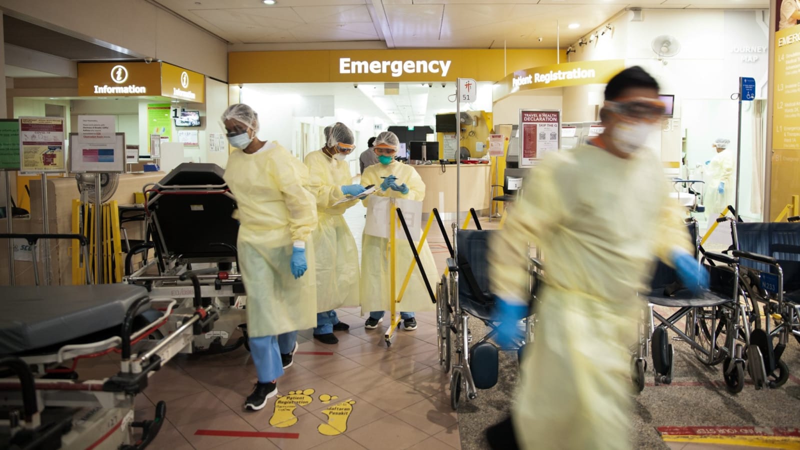 singapore-hospitals-seeing-high-number-of-patients-who-do-not-need-emergency-care:-healthcare-bosses